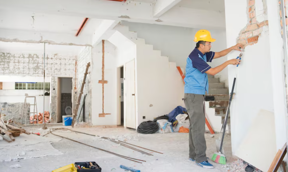 How Home Remodeling Contractors Help You Plan the Perfect Home Upgrade Project